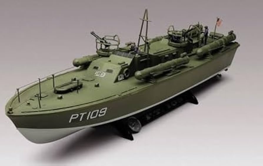 Amazon | アメリカレベル 1/72 PT-109 P.T. ボート 魚雷艇 00310