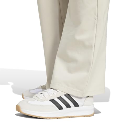Silhouette élancée sans compression avec le legging évasé avec petit logo confortable