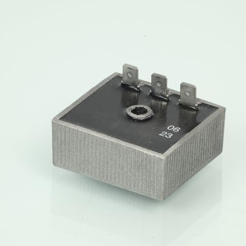 Régulateur redresseur de tension idéal pour réparer circuit moto Rieju 50 RS2