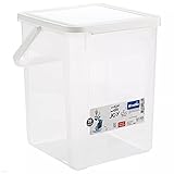 Praktischer Griff ermöglicht ein einfaches Bewegen des Eimers von einem Ort zum anderen