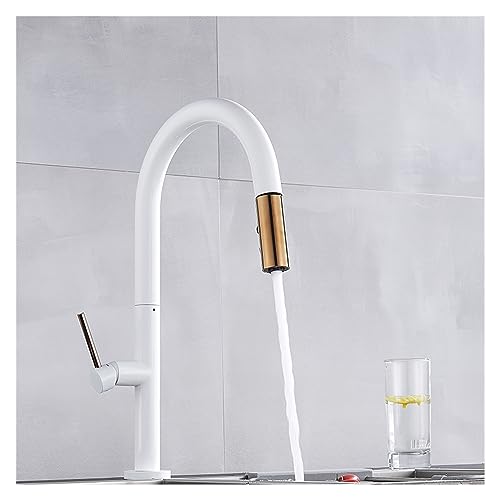 Robinet de cuisine avec douchette tire sort pour simplifier le nettoyage de l'évier