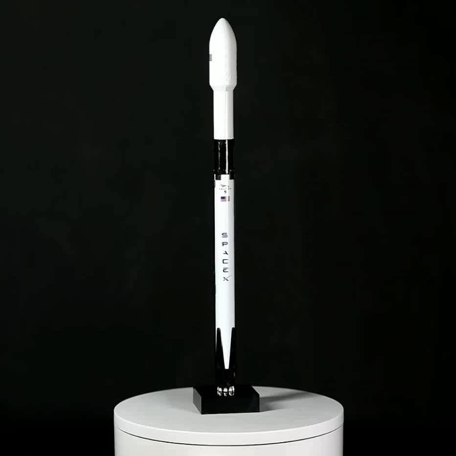 Dimzmars SpaceX Falcon 9 Rocket Model Spacecraft Decoration Desktop Art Ornaments
