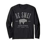 Un hommage à De Smet Dakota du Sud. Si vous aimez la belle De Smet Dakota du Sud, ce design est fait pour vous. Idéal pour les voyageurs du Dakota du Sud, les visiteurs, les résidents, les touristes, les randonneurs, les cavaliers, les explorateurs de De Smet SD. Superbe souvenir SD de Smet.
