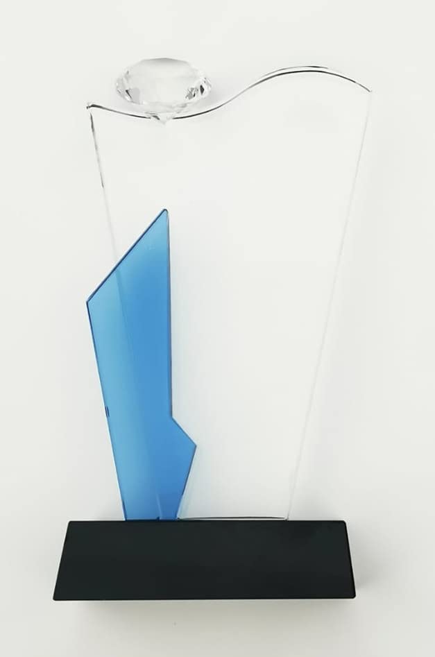 Black base crystal trophy with diamond design