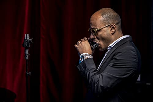 ZOOM Q2n-4K 4K-Videokamera für Musiker, Live-Streaming und Content Creators, X/Y-Stereomikrofon – Ideal für Soical Media Inhalte, Streaming, Konzerte, Live Recording, 24 bit/96 KHz