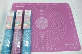 Neat Ideas Non-Slip Silicone Pastry Mat (Blue)