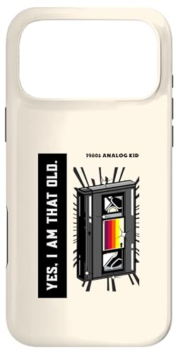 Yes I Am That Old 1980s Analog Kid (VHS�e�[�v�O���t�B�b�N) �X�}�z�P�[�X iPhone 17 Pro Max �p