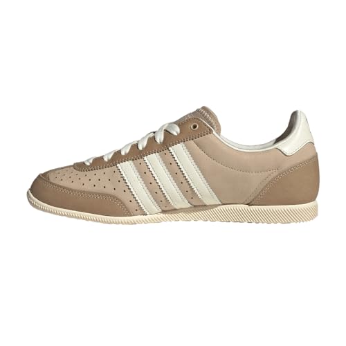 adidas Women's Cblack/Ftwwht/Goldmt Japan W Core blackFtwr White/Gold met. 8 US3