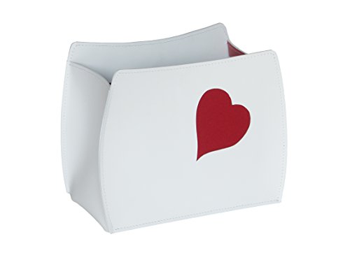 Il rivestimento è disponibile in Bianco, Nero o Tortora, con il cuore Rosso o Grigio. Il portariviste con il cuore BEATRICE è il complemento ideale per impreziosire la tua casa, gli spazi dell’ufficio, importanti sale d’attesa, hall con arredi di alto livello; non è difficile immaginarla neanche a completamento dell’arredo di un soggiorno dallo stile contemporaneo. Il colorato ed elegante portariviste da terra BEATRICE è un contenitore perfetto per raccogliere tutti i giornali che spesso sono sparsi in salotto. In questo modo permette di mantenere in ordine l’intera sala, per una casa armoniosa e sempre pronta per accogliere gli ospiti.