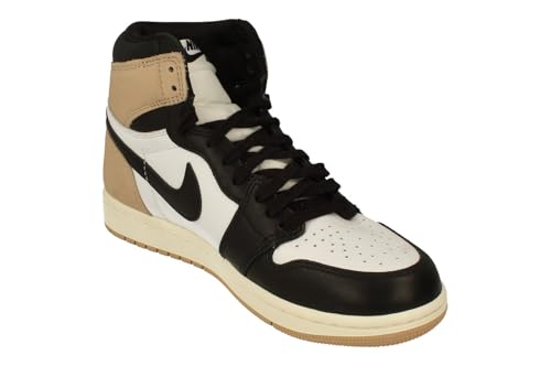 Nike Women's Air Jordan 1 Retro High OG Sneaker4