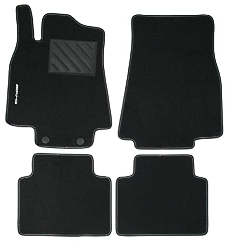 📍Tappeti in Agugliato Polipropene. Moquette industriale resistente, inodore, ignifuga e facile da lavare, con fondo in gomma granulato antiscivolo che amplifica l’aderenza ed impedisce all’acqua di penetrare nell'auto. Garantisce la durata ed un ottimo rapporto qualità prezzo. Battitacco in PVC elettrosaldato sul tappeto lato guidatore per proteggere la zona dei tappetini più sottoposta ad usura. Bordatura perimetrale nera con cucitura a contrasto su ogni tappeto dotata di velcro antiscivolo.