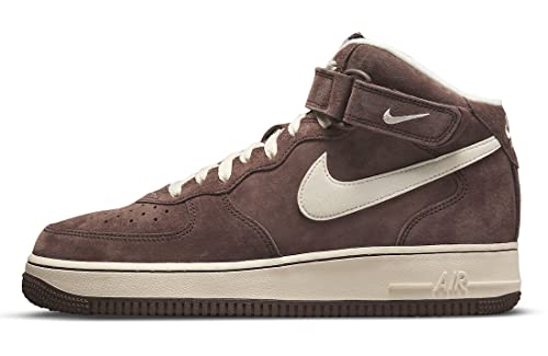 Nike Men's Air Force 1 Mid '07 QS Sneaker