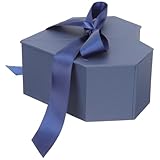 Coffrets cadeaux pour la saint-valentin : remplissez-les de bonbons, de rouge à lèvres et envoyez-les à vos amis ou à votre amoureux/se ; ils/elles adoreront ! coffrets en forme de cœur