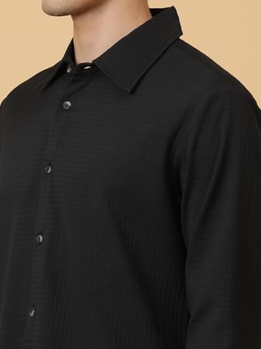 Image of KOTTY Men's Textured Casual Shirt - Long Sleeve||Button-Down Collar||Classic Fit
