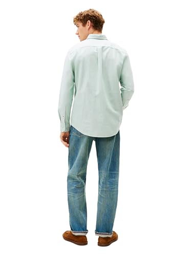 Image of Tommy Hilfiger Men's Long Sleeve Oxford Shirts in Regular Fit, Men's Button Down Shirts, Also Available in Big and Tall