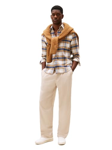 Image of Tommy Hilfiger Men's Long Sleeve Oxford Shirts in Regular Fit, Men's Button Down Shirts, Also Available in Big and Tall