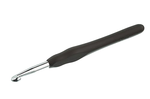 The Quilted Bear Crochet Hook - Ergonomic Soft Grip Silicone Rubber Handle Crochet Hook for Knitting & Crochet in Red, 6mm - Great for Beginners with Full Range of Hook!