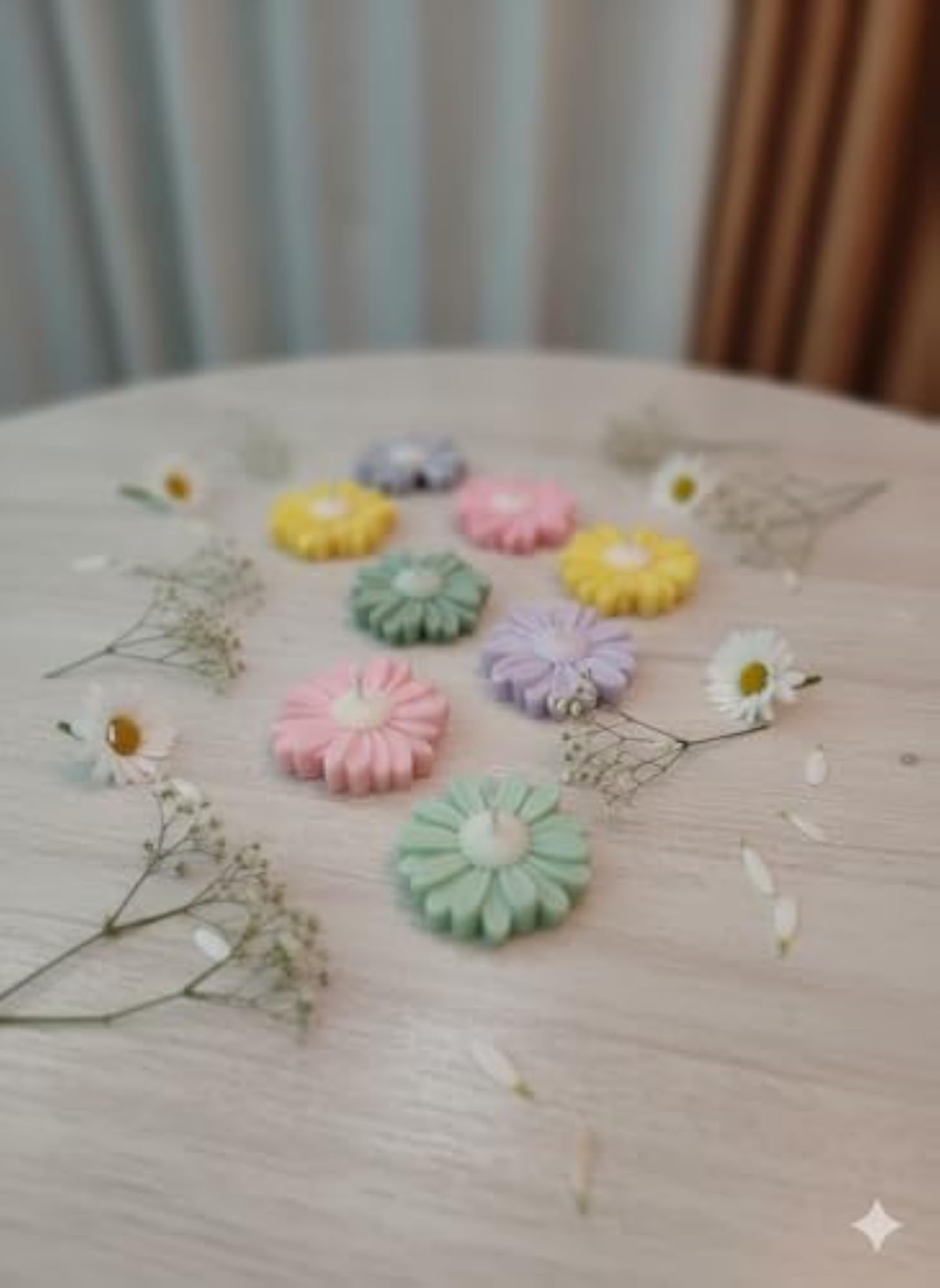 Daisy Flower Candle, Set of 4