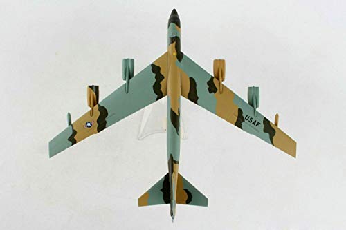 Amazon | Herpa Wings 1/200 完成品 アメリカ USAF Boeing B 52G