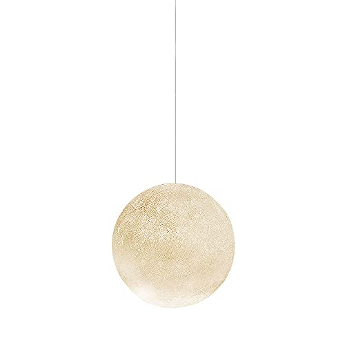 Lustre extérieur sous treillis de raisin pour des soirées au jardin