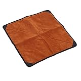 Materiale Morbido e Assorbente --- Realizzata in flanella di colore marrone, la copertura è soffice al tatto e aiuta a ridurre le vibrazioni quando viene posizionata sotto l'attrezzatura. Questo è particolarmente utile durante i cambi di obiettivo su superfici dure, poiché previene scivolamenti e ammortizza gli apparecchi. Il tessuto è anche delicato sulle lenti, permettendo una pulizia superficiale senza il rischio di lasciare segni.