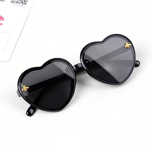 Kids Heart shaped Sunglasses Cute Bee Frame Age 3-10 UV400 Protection Fashion Sunnies for Outdoor Summer black/light pink2