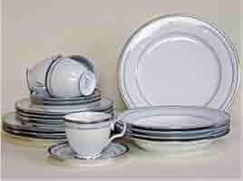 め*い様 Noritake 4人分セット シグニチャー チェーン柄　プラチナセッ め*い様 Noritake 4人分セット シグニチャー チェーン柄