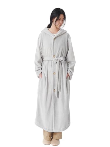 ATOKAZO 着る毛布 ルームウェア Sサイズ 男女兼用 あったか 着るブランケット 部屋着 パジャマ 腰ベルト・ポケット・フード付き ボタン付き フランネル なめらかな肌触り ふわふわ 吸湿発熱 静電気防止 防寒対策 秋冬 洗える レディース メンズ ゆったり(S-着丈120cm，ヘリンボーン・ライトグレー)の商品画像（Amazon）