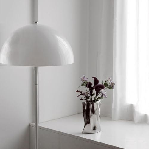 Vase en céramique plaqué pour sublimer une décoration de salon triste