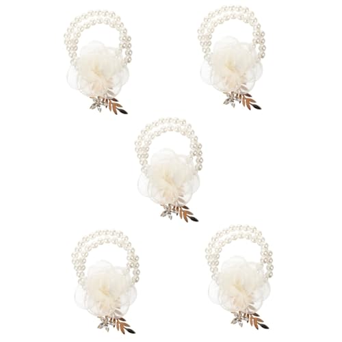 Fleurs de poignet avec chaîne de perles pour un mariage champêtre et cérémonie en plein air