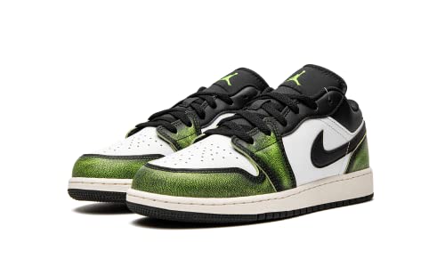 Jordan Youth WEAR Away Electric Green DO8244 003 - Size 4.5Y2