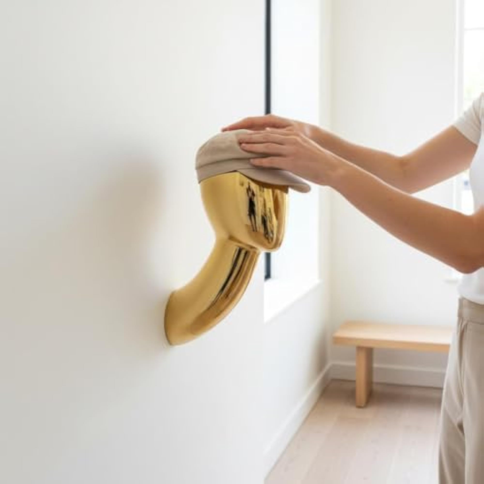 Glossy Finish Wall Mounted Mannequin Head, Modern Design
