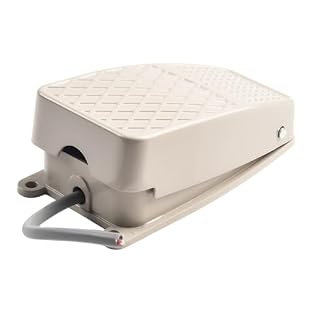【Rugged iron shell】The foot pedal switch features a rugged iron shell that can withstand frequent stampede, ensuring durability and long-lasting use. 【Non-slip texture design】Equipped with a non-slip texture design, this foot pedal switch increases f...