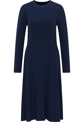 Robe en tricot marine grande taille idéale pour le bureau
