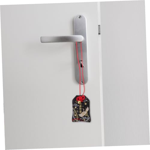Amuletos Omamori Japoneses para Superar Exámenes y Proteger el Coche con Éxito 7