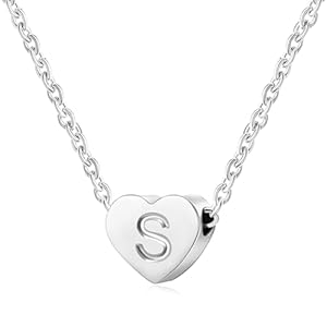 Hart Letter Initial Ketting voor Vrouwen Zilver Gepersonaliseerde Meisjes Tiny Initial Alfabet Liefde Choker Ketting, 0.24″ * 0.27″, Roestvrij staal, Geen edelsteen