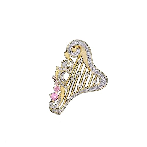 Broche harpe en épingle à revers pour femme avec boucle ardillon sur un corsage chic