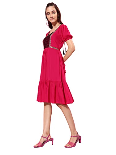 Image of Miss Chase Women's Multicolored-Base-Brown Relaxed Fit Maxi Lurex Chiffon Dress
