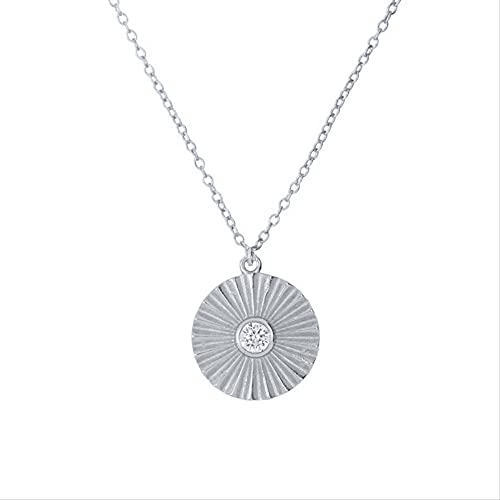 Collier carte ronde diamants le bijou idéal pour sublimer vos tenues