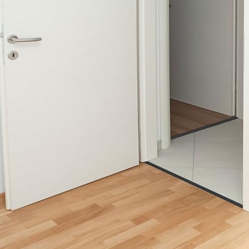 Übergangsprofil selbstklebend, T Profil 5 x 300 cm, Flexible PVC Übergangsleiste Boden für alle Bodenarten, zuschneidbar & wasserfest (Schwarz, 3 M)