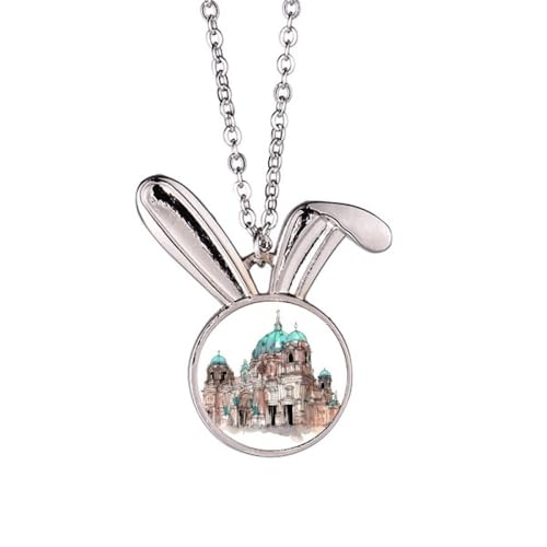 Collier pendentif lapin de Berlin pour vos tenues d'été