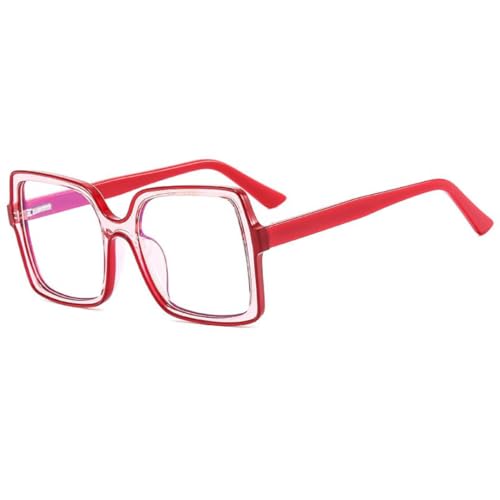 Lunettes de soleil carrées pour femme stylée en terrasse ou au volant