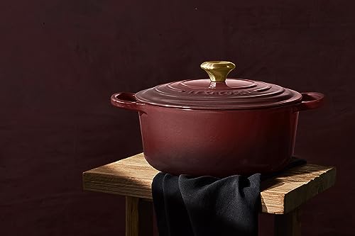 Image of Le Creuset Enameled Cast Iron Signature Round Dutch Oven, 7.25 qt., Garnet