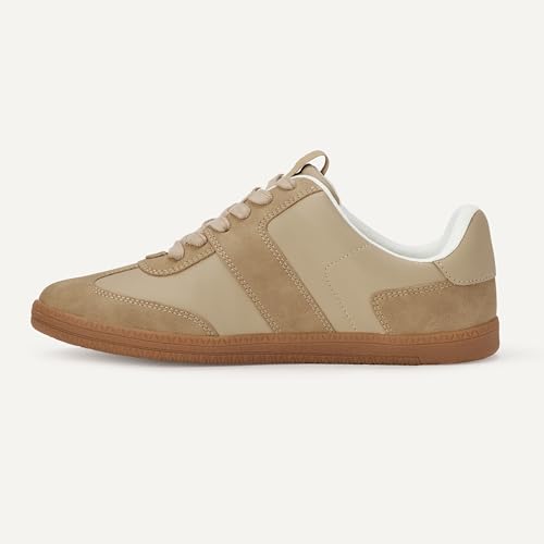 Image of Amazon Essentials Women's Low Top Retro Sneaker with Padded Collar