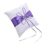 Souvenir intemporel : conçu pour durer, cet accessoire de mariage se transforme en un précieux cadeau pour la mariée, idéal pour immortaliser votre union avec un coussin d'alliances souvenir pour le porteur d'alliances