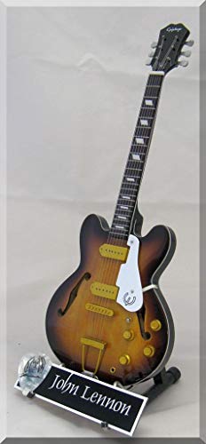 JOHN LENNON Guitare Miniature Casino avec médiator - Les Beatles, Paul McCartney, John Lennon, RIngo Starr, George Harrison JOHN LENNON Guitare Miniature Casino avec médiator – Image 3