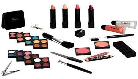 Schminkkoffer von KARAS Beauty mit 52 Teilen für Makeup-Anwendungen