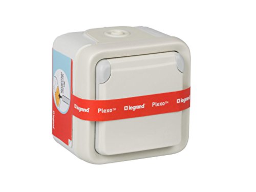 Enchufe estanco de superficie doble con protección IP55 gama Plexo Legrand 3