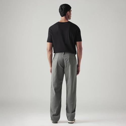 Image of Levi's Men's Grey Loose Fit Mid Rise Jeans