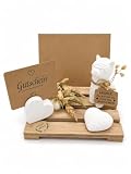 KB Gutscheinhalter Alpaka „Lächle! Du Kannst sie Nicht alle anspucken“ – Handgemachtes Geschenk für Gutschein & Geldgeschenk aus Keraflott mit Holztablett